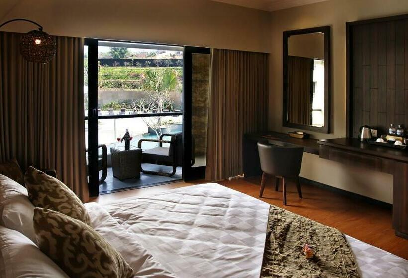 带泳池景观的优质房间, The Singhasari Resort Batu