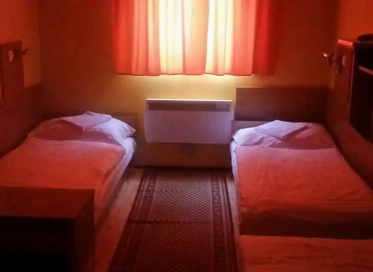 Standard Kolmen Hengen Huone, Kis Duna Motel & Camping