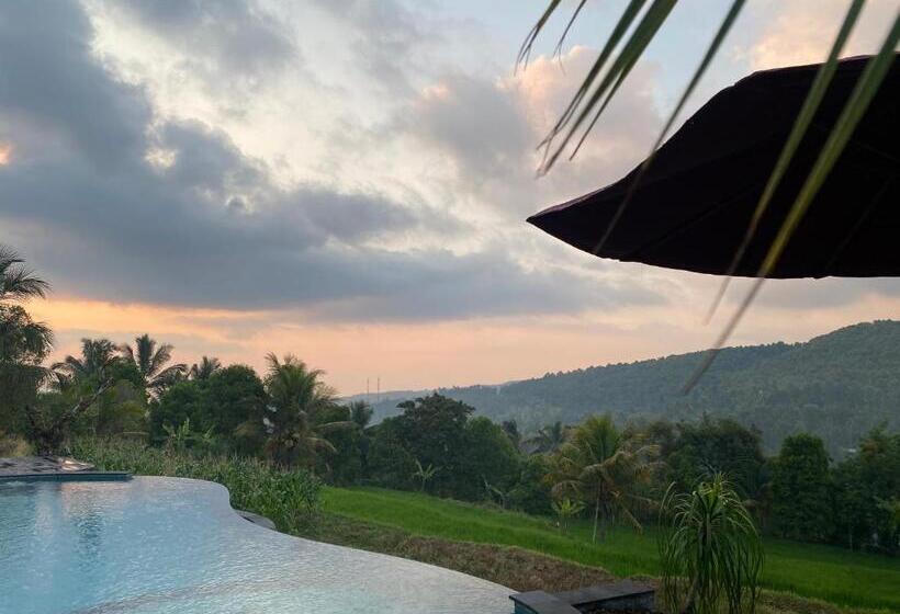 패밀리 스위트, Lesong Hotel And Restaurant