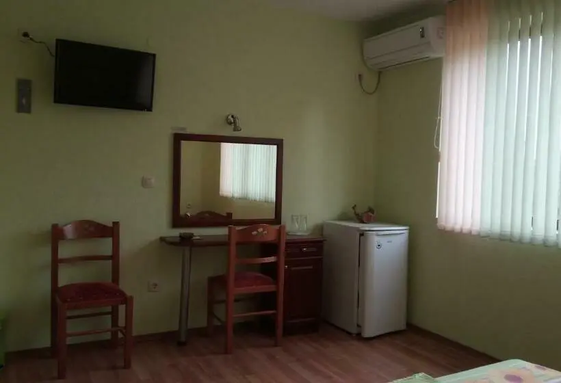 Camera Standard, Motel Elegance