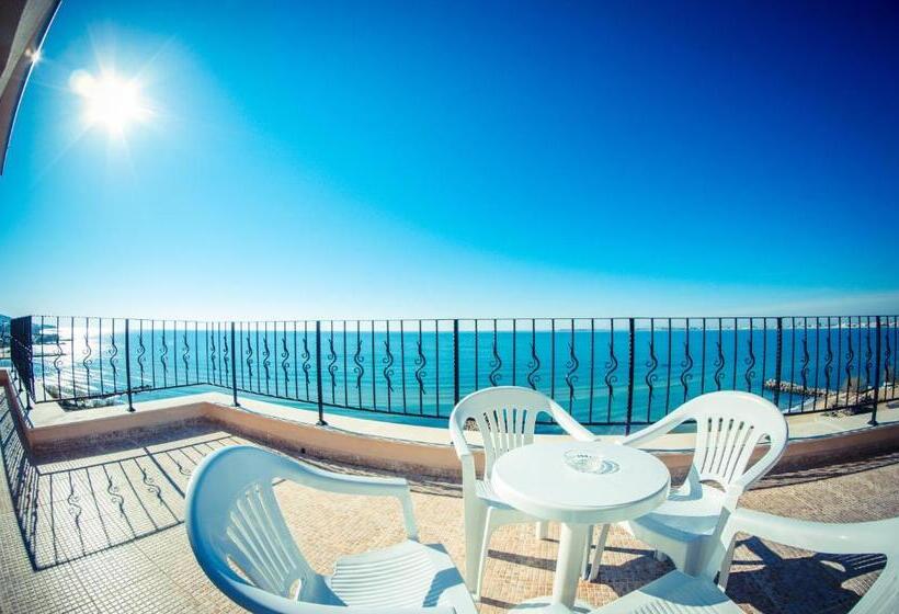 شقة غرفتين نوم إطلالة جانبية على البحر, Premier Fort Sands Resort Full Board