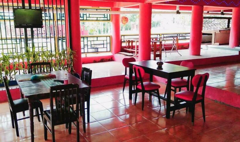 이코노미 룸, Resort Highlander