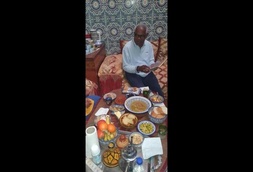 豪华三人间, Hostel Rcif