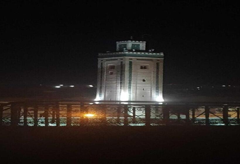 豪华三人间, Hostel Rcif