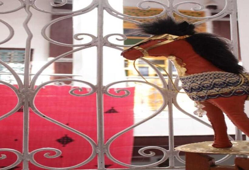 标准三人间, Hostel Rcif