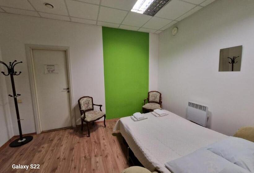 اتاق اکونومی, H18b Euro