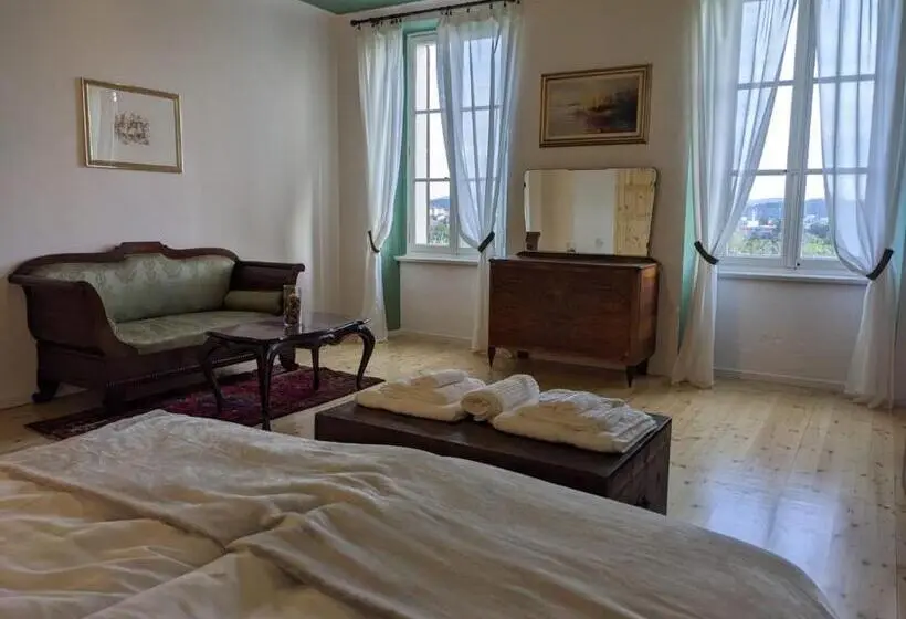 اتاق استاندارد با چشم‌انداز باغ, Castel San Mauro