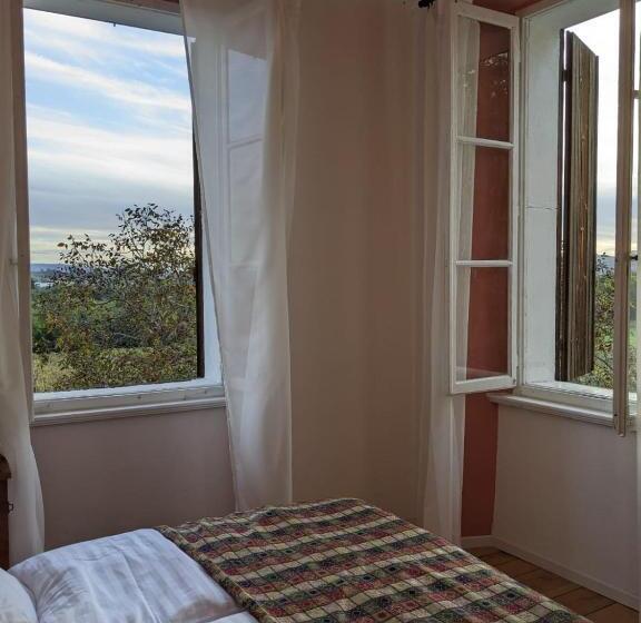 اتاق استاندارد سه تخته با سرویس بهداشتی مشترک, Castel San Mauro