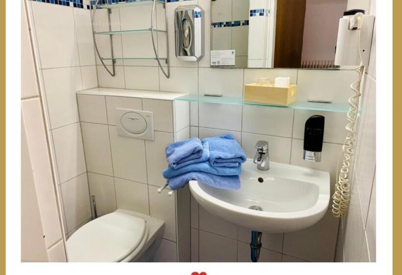 スタンダードルーム, Berghupferl Do Legst Di Nieda