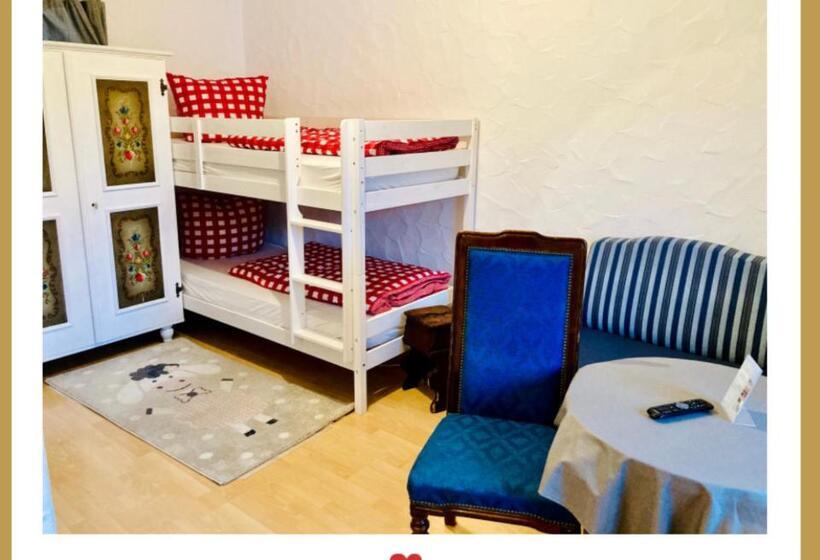 ファミリールーム, Berghupferl Do Legst Di Nieda