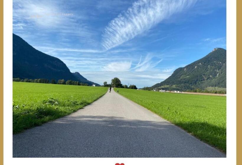 スタンダードルーム, Berghupferl Do Legst Di Nieda