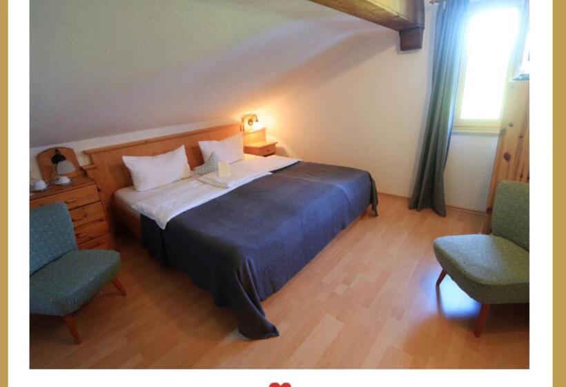 ファミリールーム, Berghupferl Do Legst Di Nieda