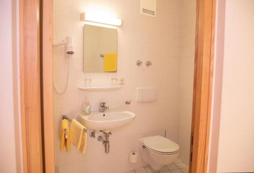 Номер Стандарт, Haus Der Begegnung Heilig Geist