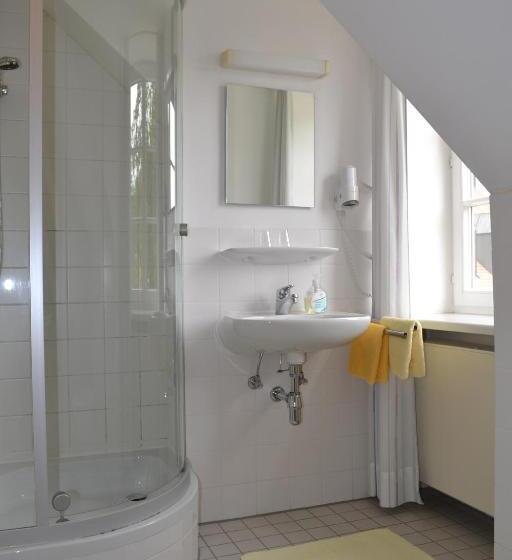 Номер Стандарт Трехместный, Haus Der Begegnung Heilig Geist