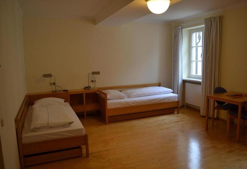 Номер Стандарт, Haus Der Begegnung Heilig Geist