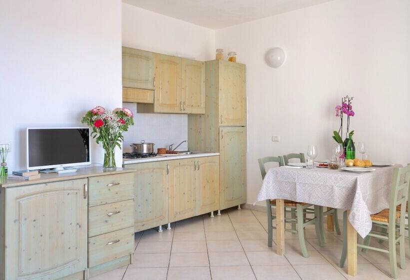 海の見える１ベッドルームアパートメント, Residence With Swimming  Pool In Badesi