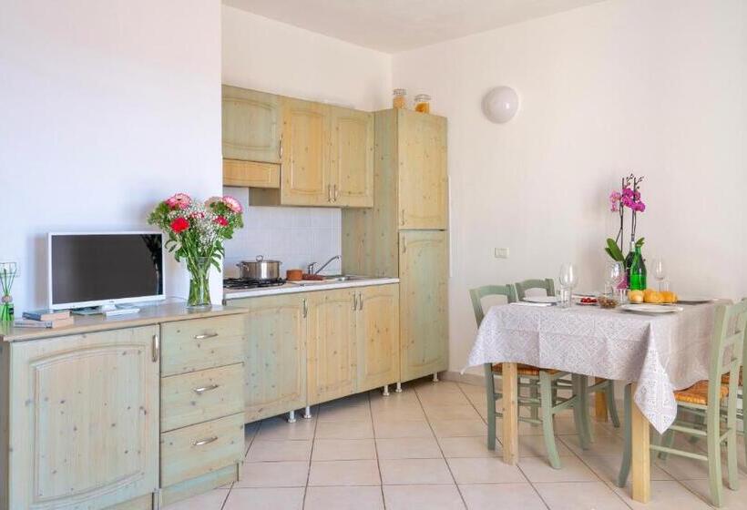 １ベッドルームアパートメント, Residence With Swimming  Pool In Badesi