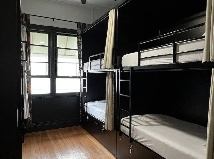Vuode Makuusalissa, Howzit Hostels Hawaii