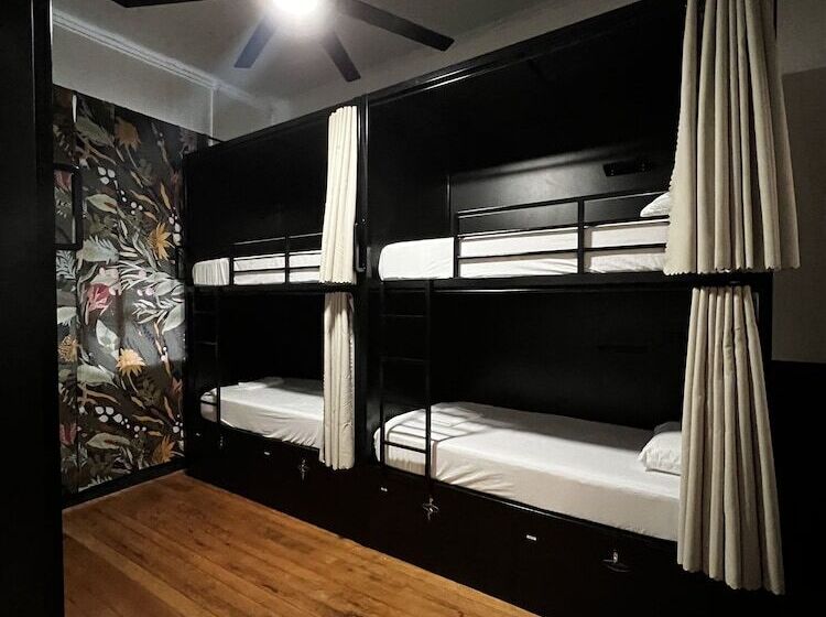 공동 객실, Howzit Hostels Hawaii