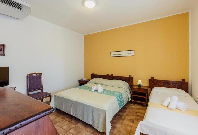 غرفة إقتصادية, Malaspina Hotel & Resort