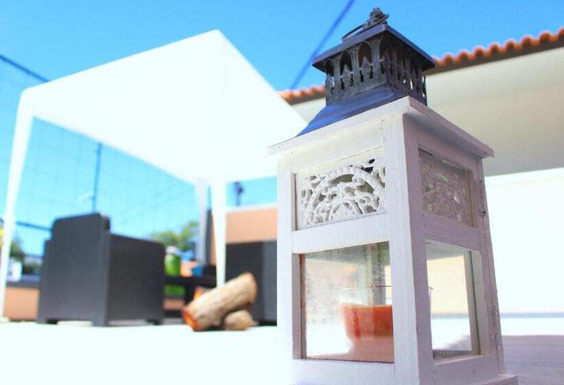 Pokój Deluxe, Fx Pena