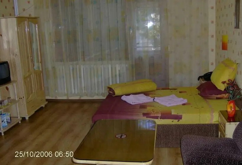 Standard-huone, Family Hotel Emaly 1