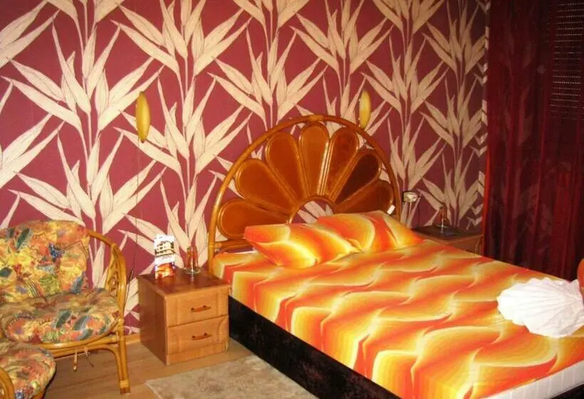 Standard-huone, Family Hotel Emaly 1