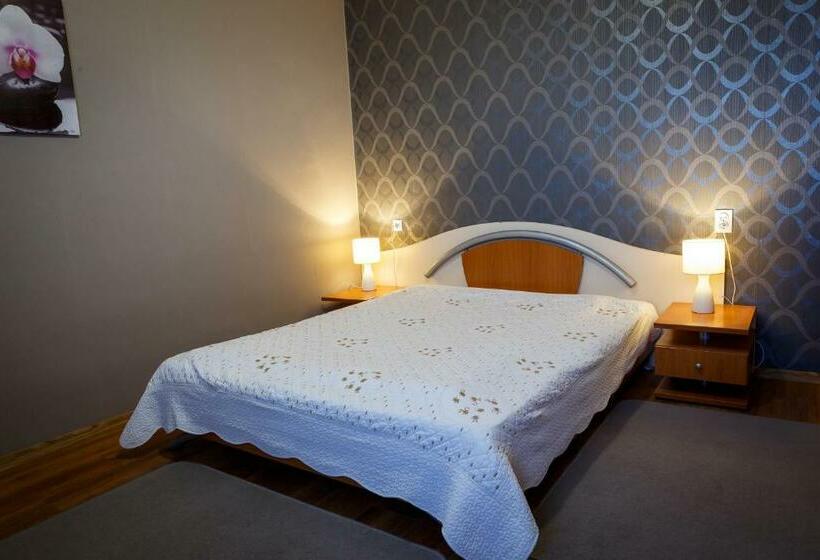 غرفة عائلية, Family Hotel Accent