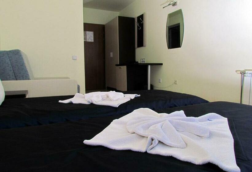 غرفة قياسية مطلّة علي البحر, Afrodita