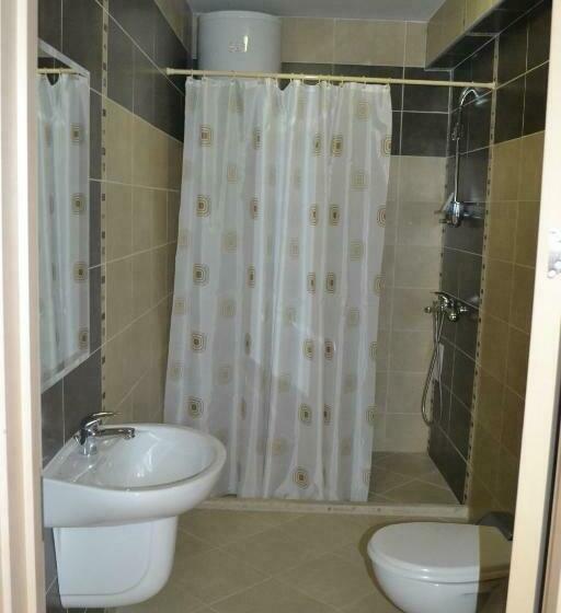 标准间, Alexander