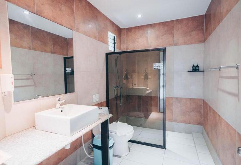 اتاق لوکس با تخت بزرگ, Alona Northland Resort