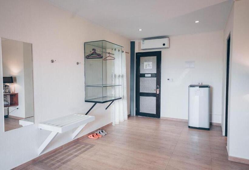 سوییت, Alona Northland Resort