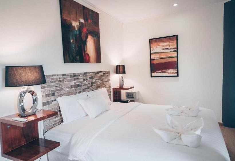 سوییت, Alona Northland Resort