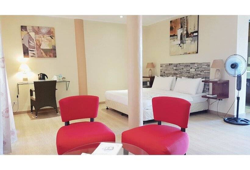 سوییت, Alona Northland Resort