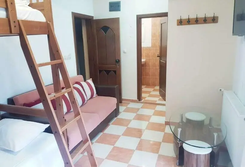 سوییت خانوادگی, Boutique Hotel Colosseo