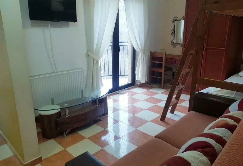 سوییت خانوادگی, Boutique Hotel Colosseo