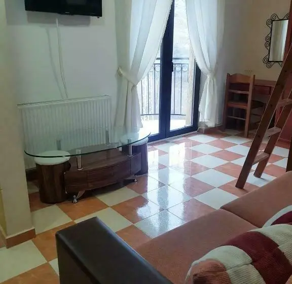سوییت خانوادگی, Boutique Hotel Colosseo