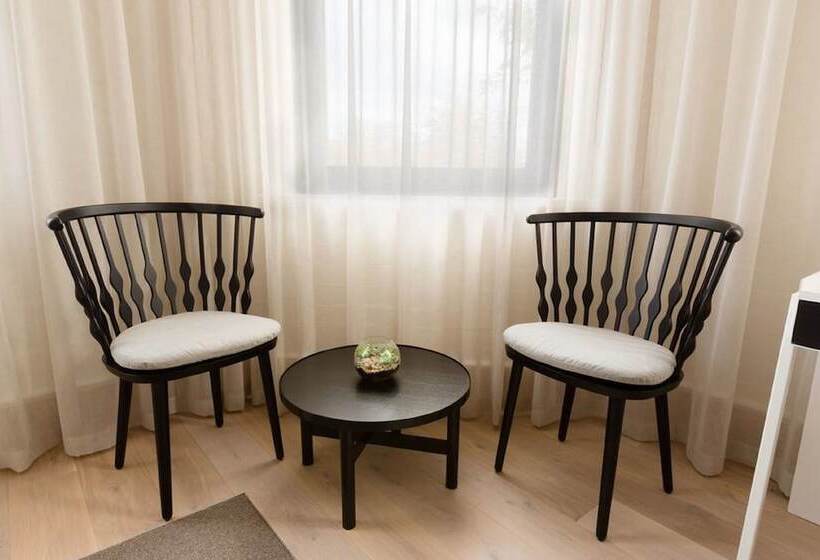 豪华房间, Coppersmith