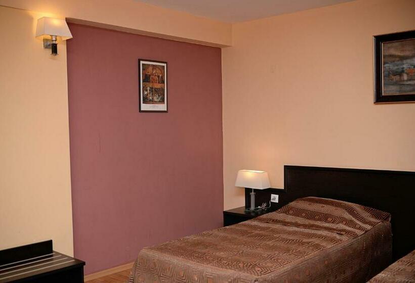 스탠다드 룸, Family Art Hotel Zora