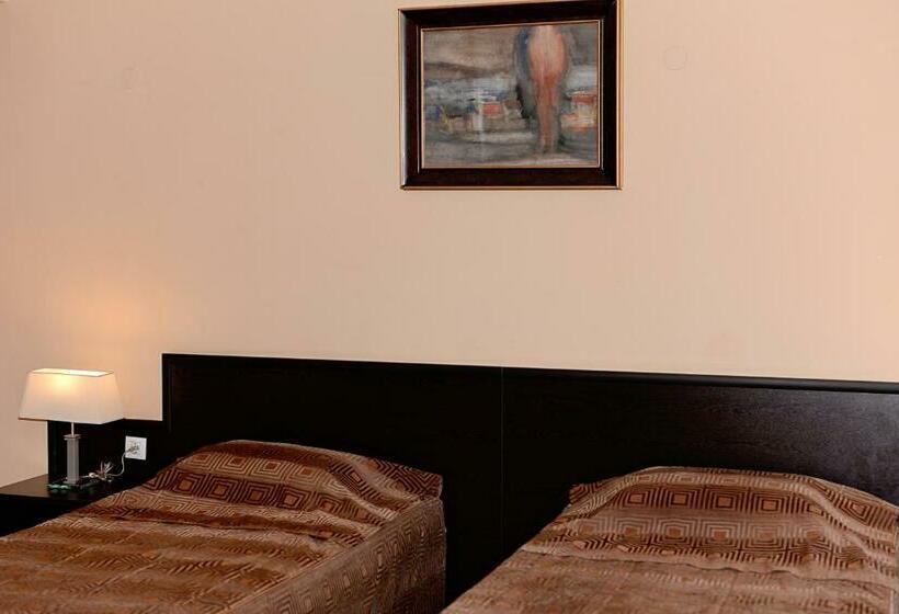 스탠다드 룸, Family Art Hotel Zora