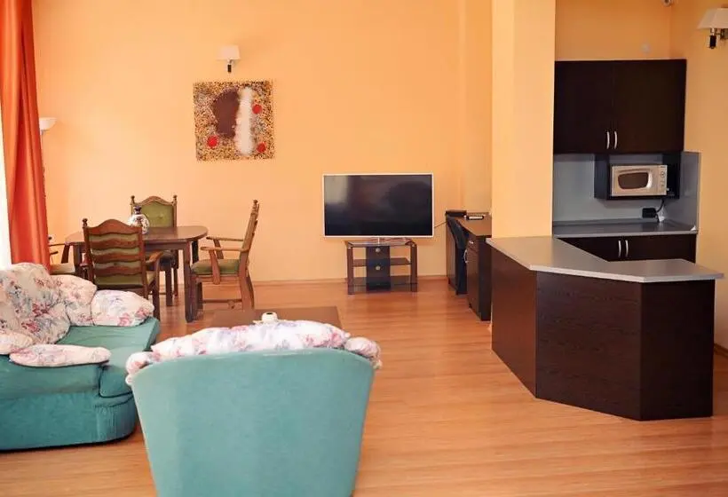テラス付き１ベッドルームアパートメント, Family Art Hotel Zora