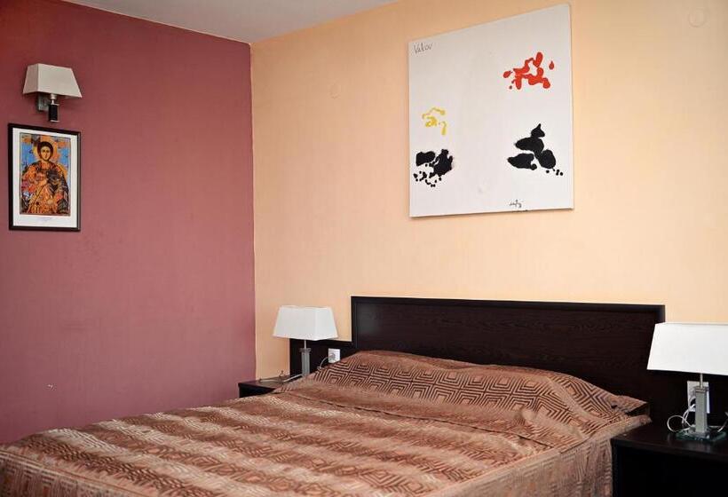 스탠다드 테라스 룸, Family Art Hotel Zora