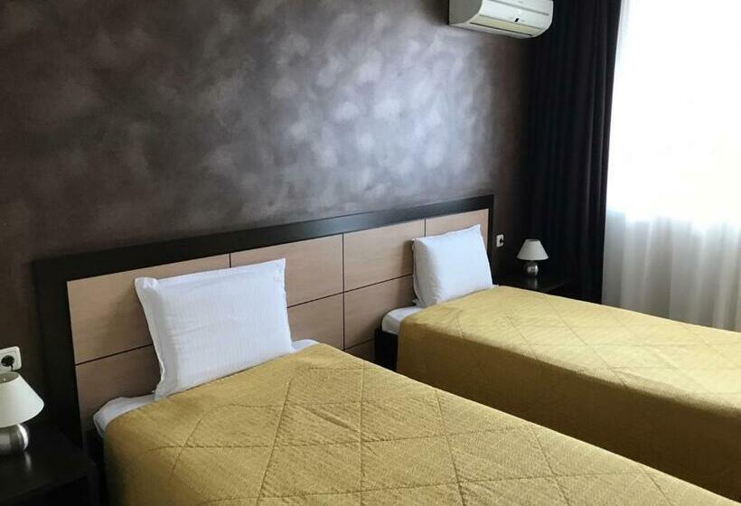 스탠다드 룸, Kardinal