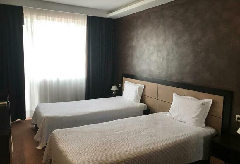 스탠다드 룸, Kardinal