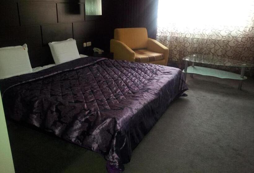 غرفة قياسية, Kardinal