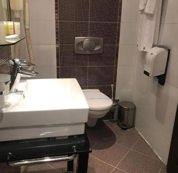 패밀리 룸, Kardinal