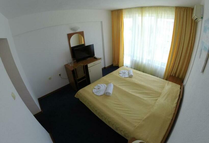 חדר סטנדרט עם מרפסת, Lotos