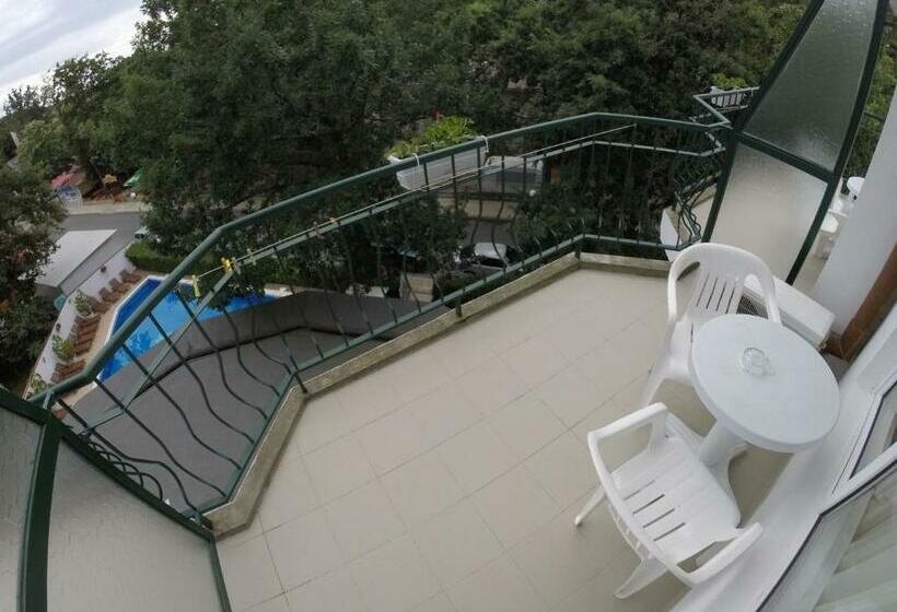 חדר סטנדרט עם מרפסת, Lotos