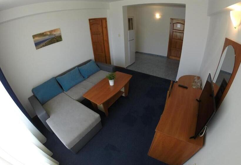 סוויטה עם מרפסת, Lotos