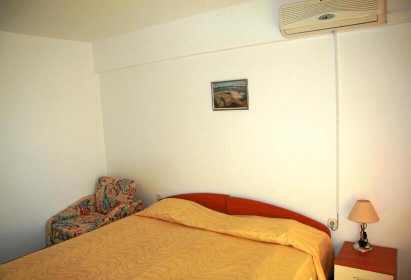 חדר סטנדרט עם מרפסת, Lotos